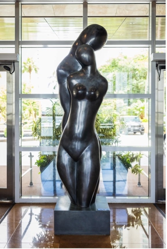 Couple in Love (Monumental Size) Sculpture Alevon